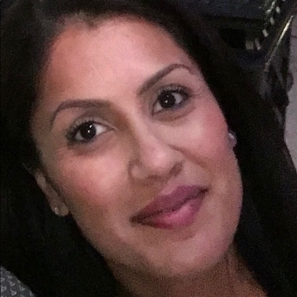 Meet your Posher, Parveen - Picture 1 of 1